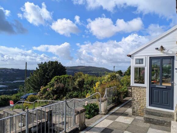 Trewyddfa Road, Morriston, Swansea, SA6 7QH photo 3