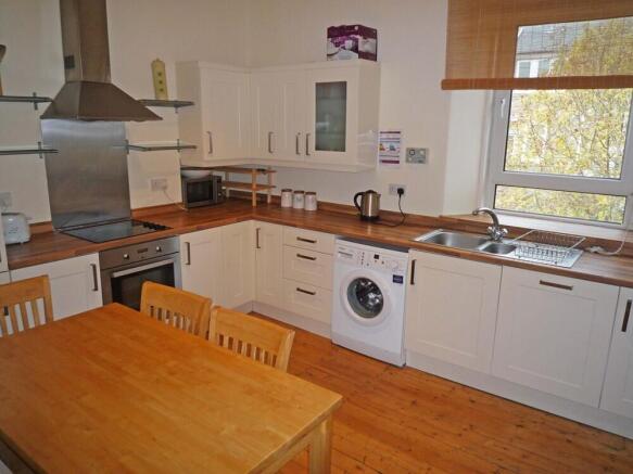 WALLFIELDCRES36F4