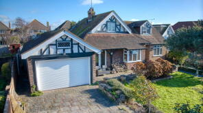 10, East Avenue, Marine, Worthing BN12 4DD