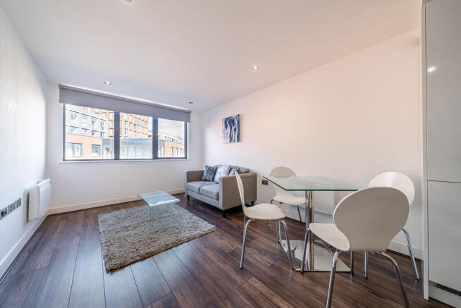 Maddison House000...