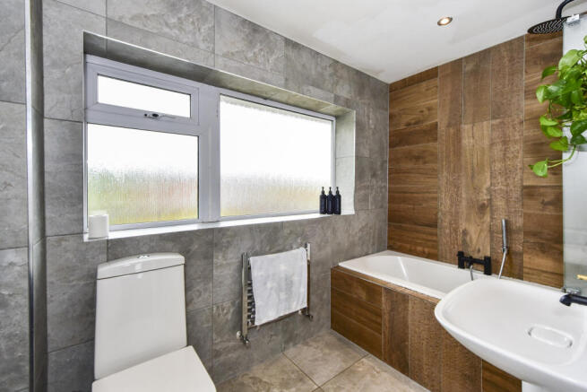 3 bed Semi-Detached for sale Image 4
