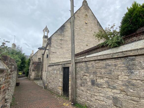 Grey School passage.jpg
