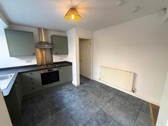 Kitchen (b)