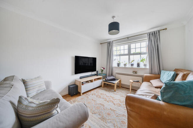 8-6819d3fed1659-1...