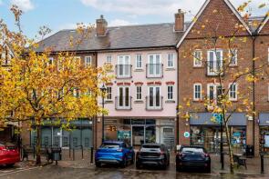 48, Middle Village, Haywards Heath RH16 4GH