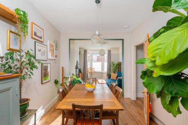 1C6R1WH - Dining Room D.jpg