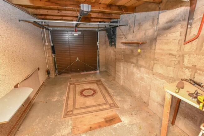 GARAGE-2.jpg