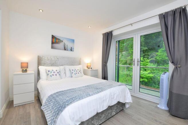 2 bed Apartment for sale Image 6