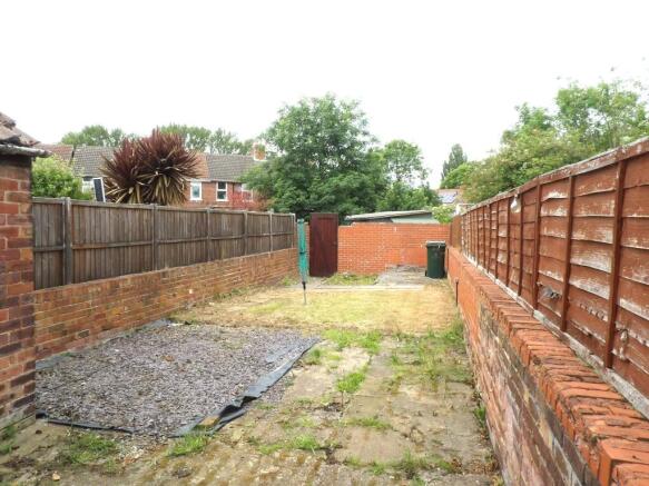 2 bed Terraced to rent Image 9