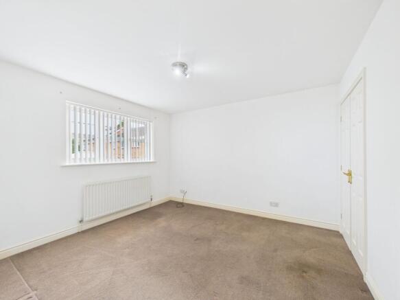 3 bed Detached to rent Image 8