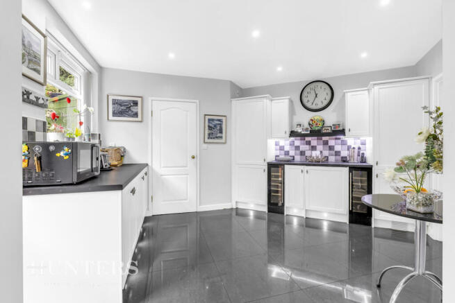 3 bed Semi-Detached for sale Image 12