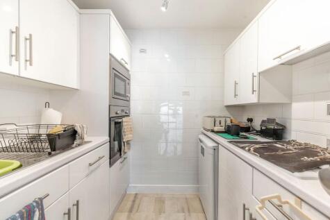 Oakdene Close, Harrow, Pinner, HA5