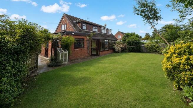 Bushey Lane Rear Garden