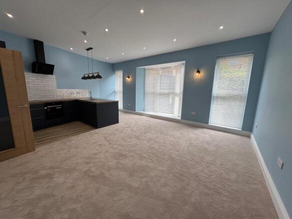 1 bed Apartment to rent Image 5