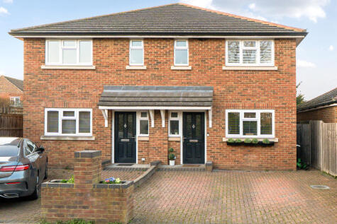 Staines Road East, Sunbury-On-Thames, TW16