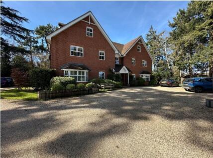 Boughton House, Green Lane, Henley-On-Thames, Oxfordshire, RG9