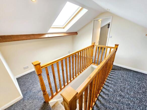 3 bed Semi-Detached Bungalow for sale Image 10
