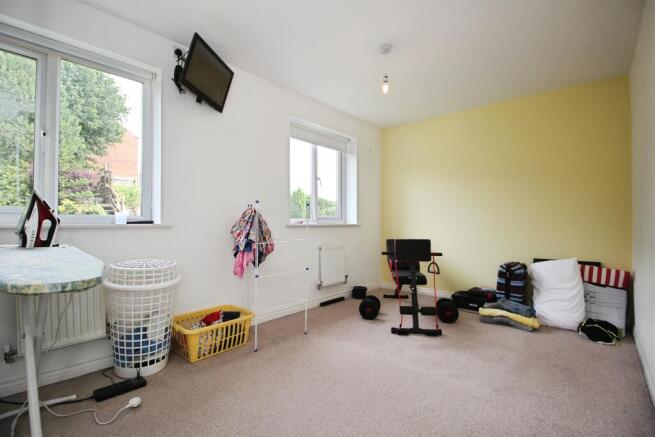 3 bed Semi-Detached for sale Image 7