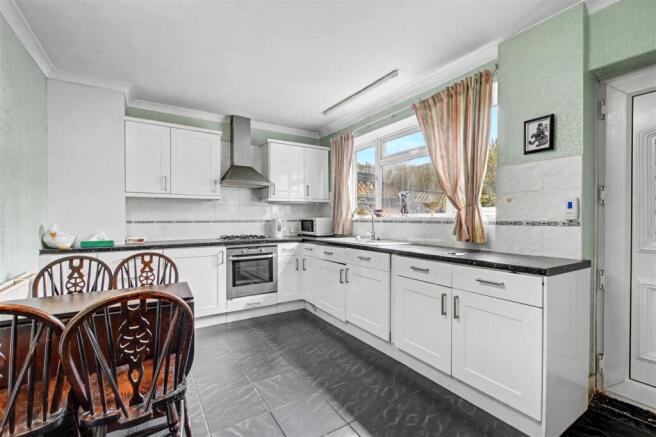 Kitchen_1.jpeg
