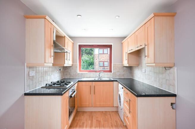 3 bed Terraced for sale Image 4