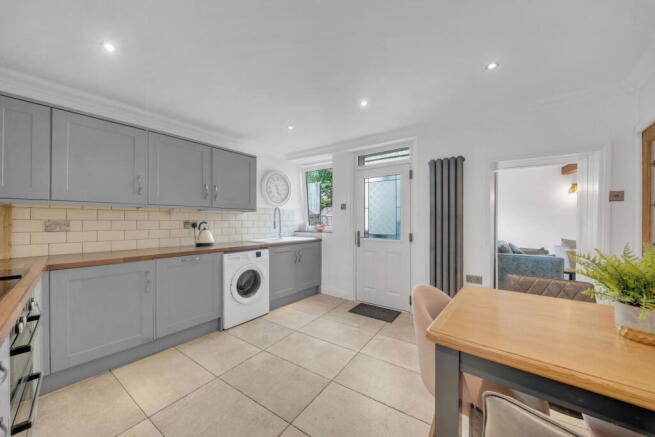 3 bed Terraced for sale Image 8