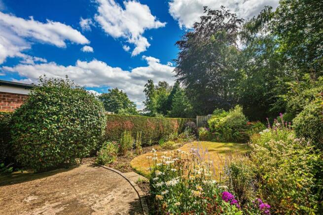 3 bed Semi-Detached for sale Image 4