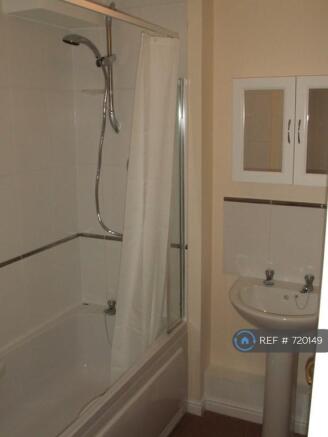 Bathroom / Shower