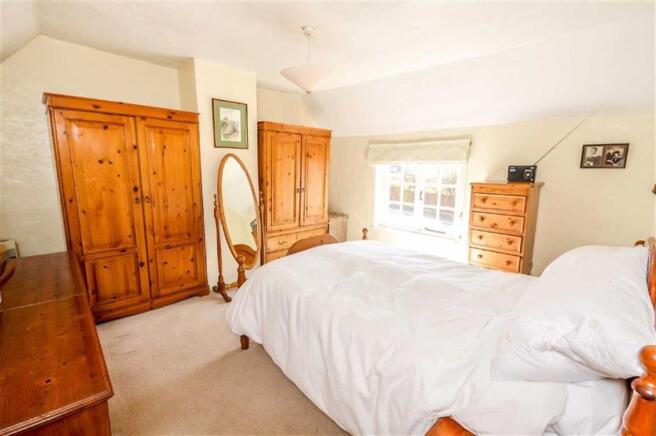 BEDROOM 2
