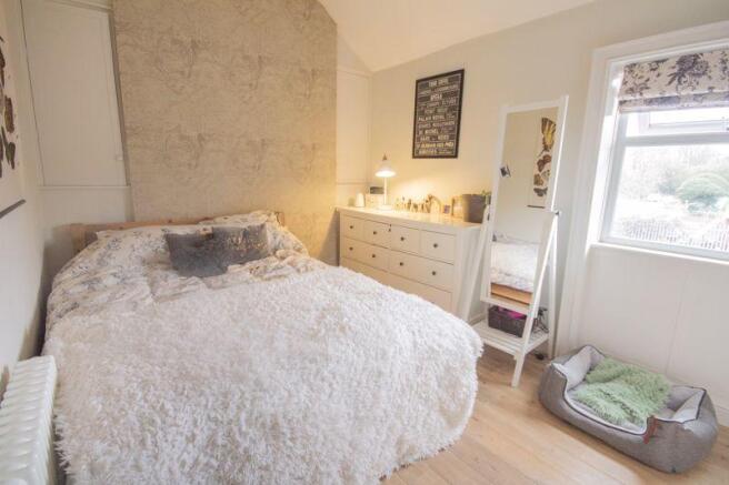 Bedroom 1 (1)