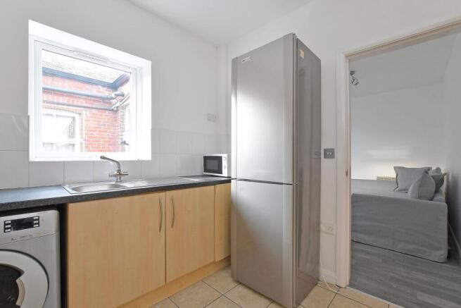 3 bed Duplex to rent Image 6