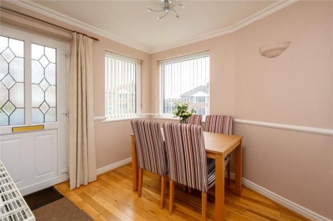 2 bed Bungalow for sale Image 6