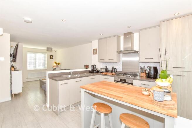 Chervil Drive, Chichester, West Sussex photo 4