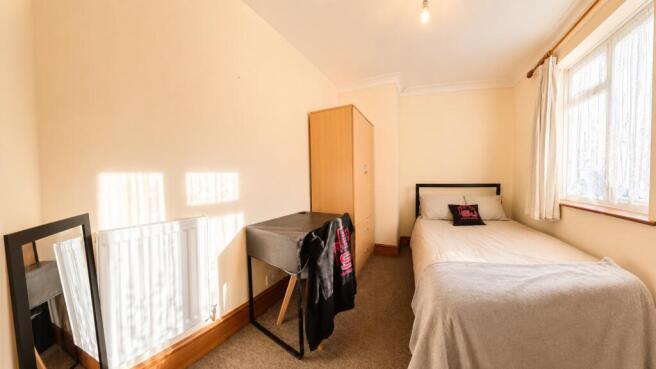 Bed 3