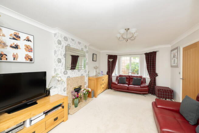 6 bed Detached for sale Image 12