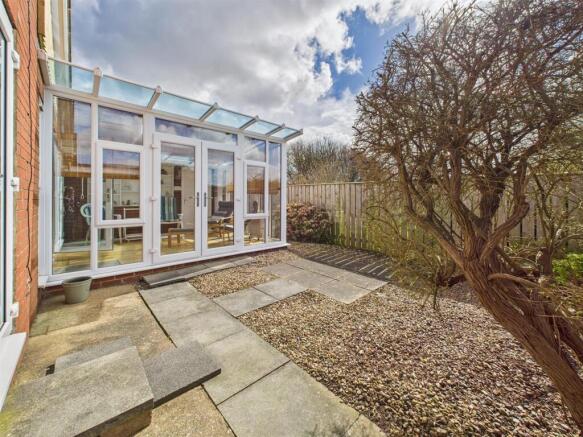2 bed Detached Bungalow for sale Image 10