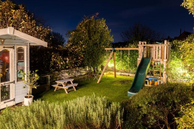 Night shot rear garden 3.jpg