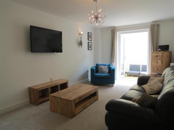 Main Lounge: