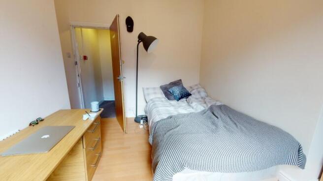 5 bed Terraced to rent Image 4