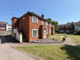 Flat 3, Oaks Court, Oaks Close, Leatherhead KT22 7SJ