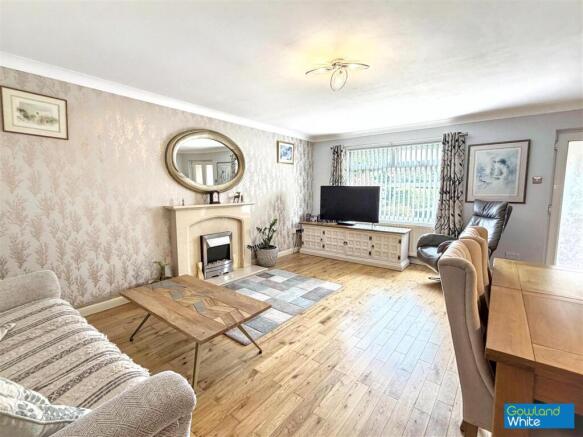 2 bed Detached Bungalow for sale Image 4