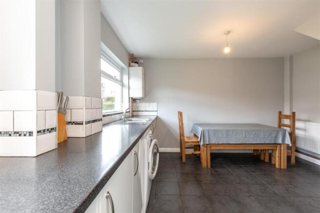 13 Lealands Drive23.jpg