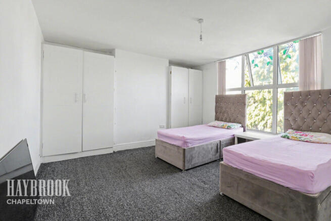 8 bed Semi-Detached for sale Image 4
