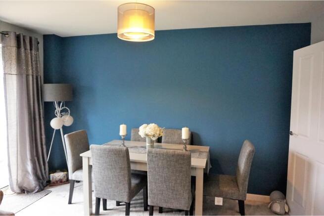 Lounge/Dining Room