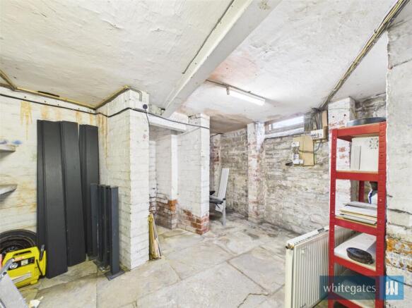 3 bed Terraced for sale Image 8