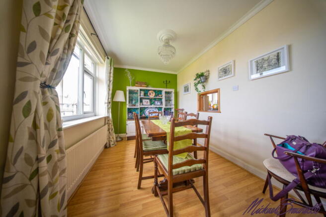 4 bed Semi-Detached for sale Image 7