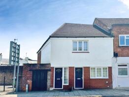 52, Springfield Road, Horsham RH12 2PD