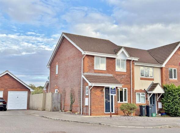 3-bed terraced on Shires Mead, Verwood, Dorset, BH31, £335,000