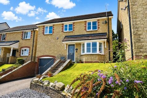 Talmena Avenue, Wadebridge, PL27