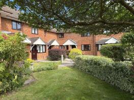 13, Weston Close, Potters Bar EN6 2BQ