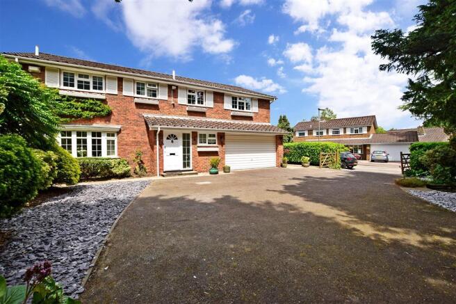 Driveway/Parking